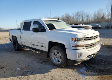2017 Chevrolet Silverado K1500 Lt z USA, uszkodzony, nr VIN 3GCUKREC9HG105369